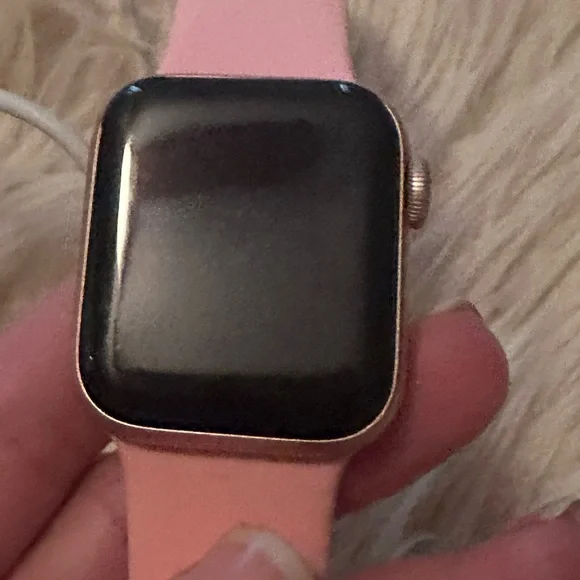 Apple Watch Series 6 40mm - Picture 3 of 5